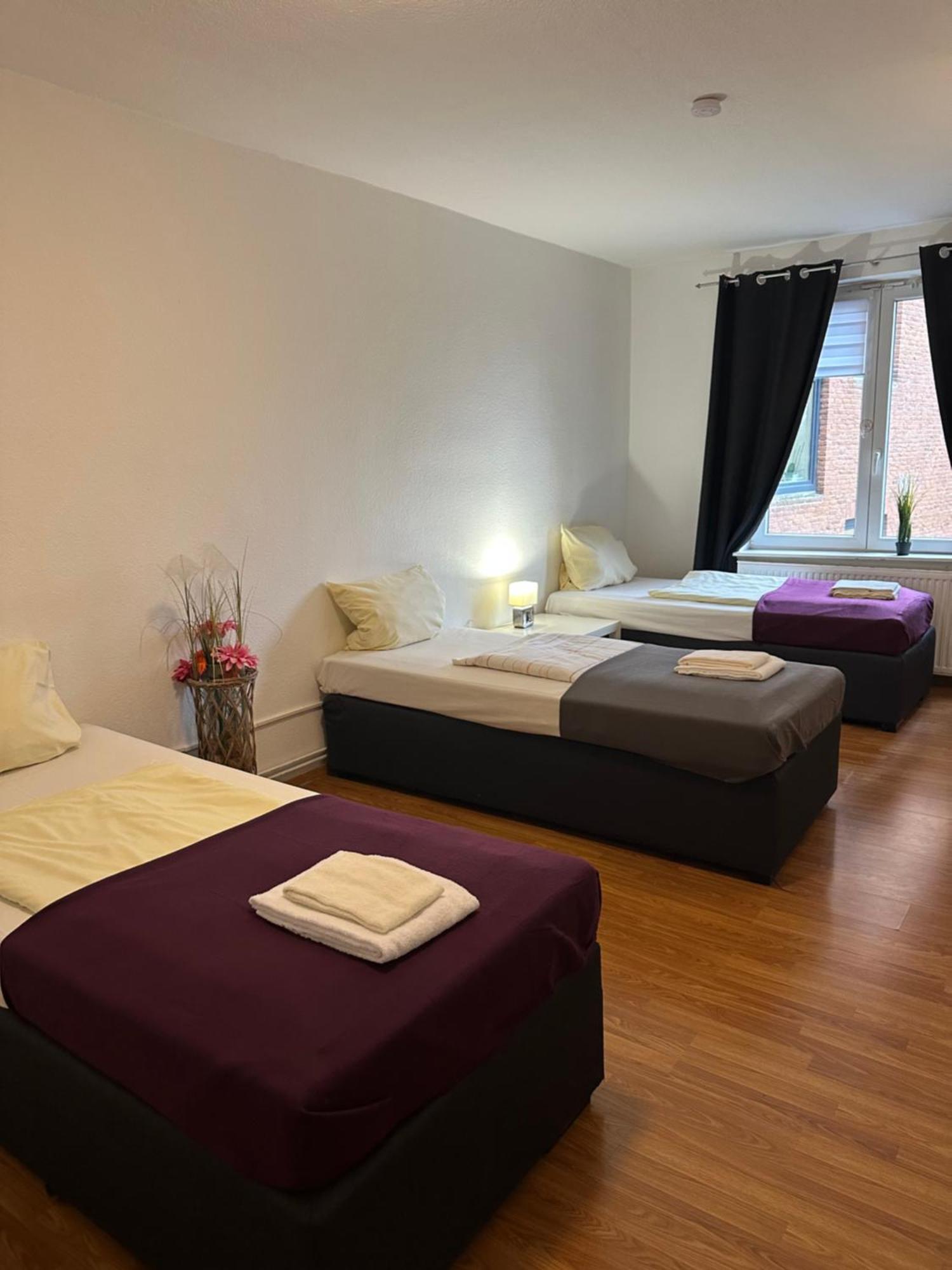 City Apartments Direkt Am Hauptbahnhof - Perfekt Fuer Pendler Und Monteure Neumuenster Exterior photo