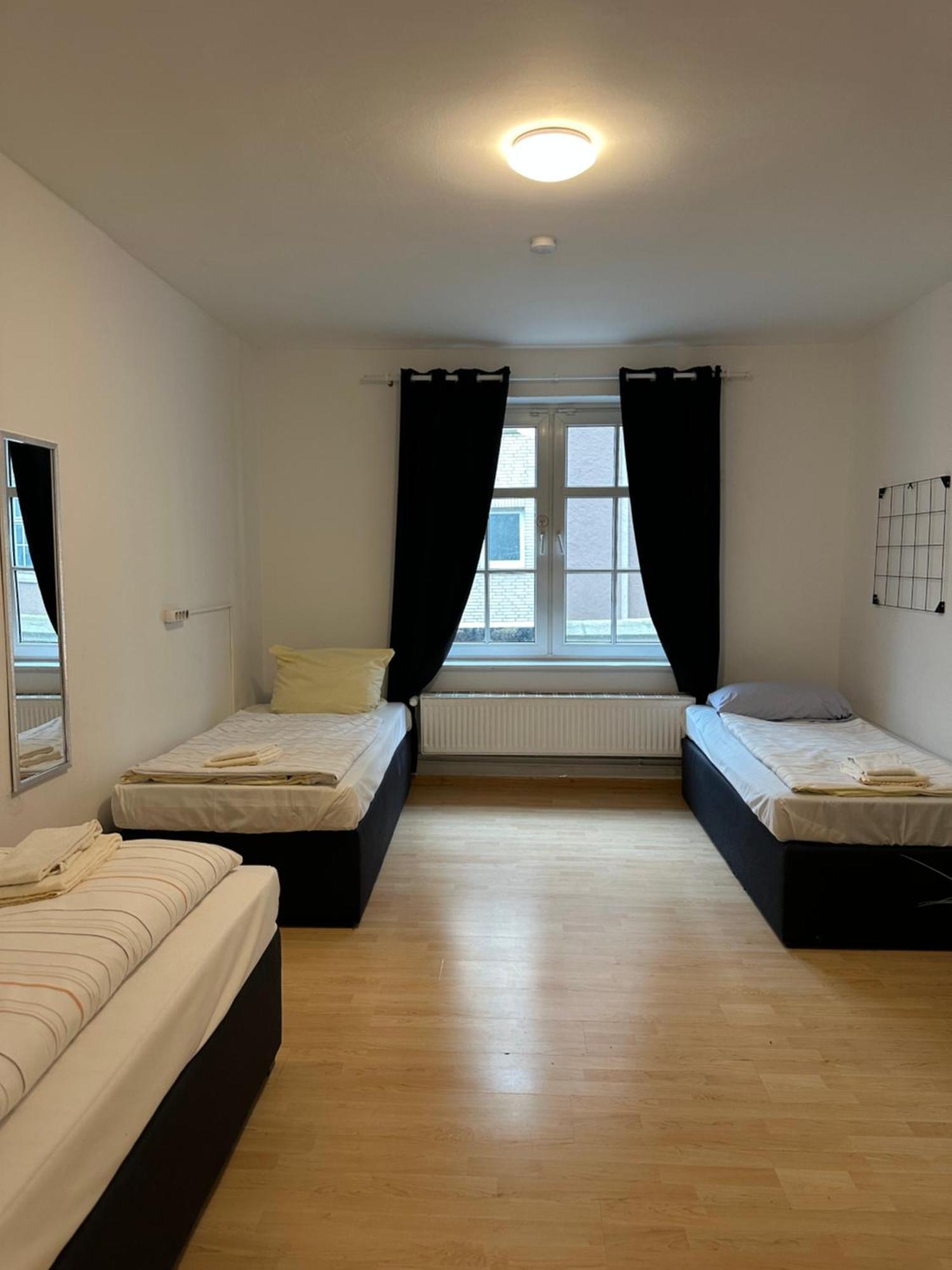 City Apartments Direkt Am Hauptbahnhof - Perfekt Fuer Pendler Und Monteure Neumuenster Exterior photo