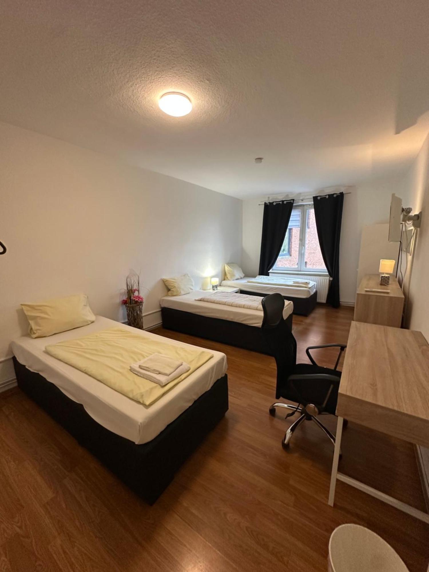 City Apartments Direkt Am Hauptbahnhof - Perfekt Fuer Pendler Und Monteure Neumuenster Exterior photo