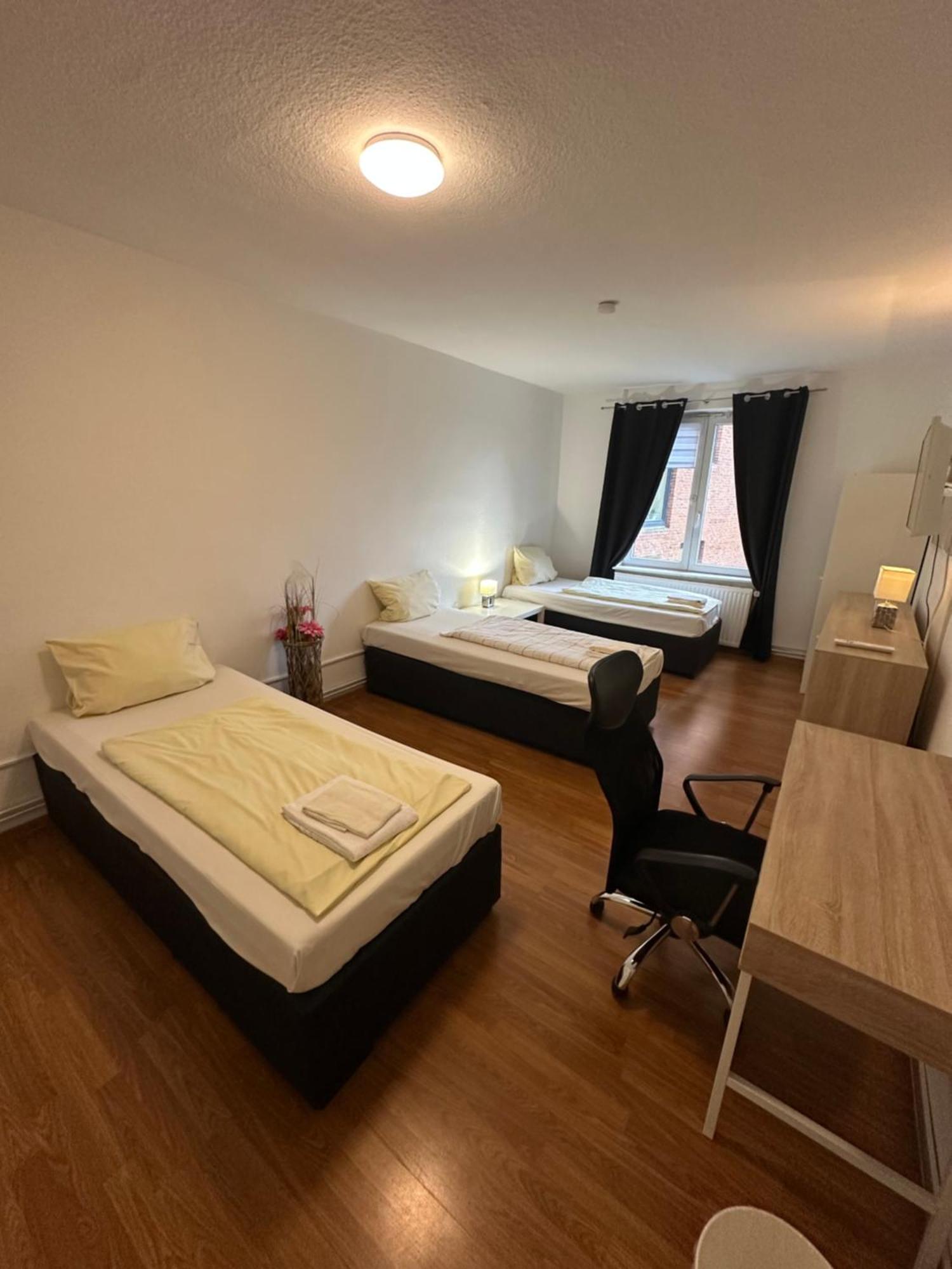 City Apartments Direkt Am Hauptbahnhof - Perfekt Fuer Pendler Und Monteure Neumuenster Exterior photo